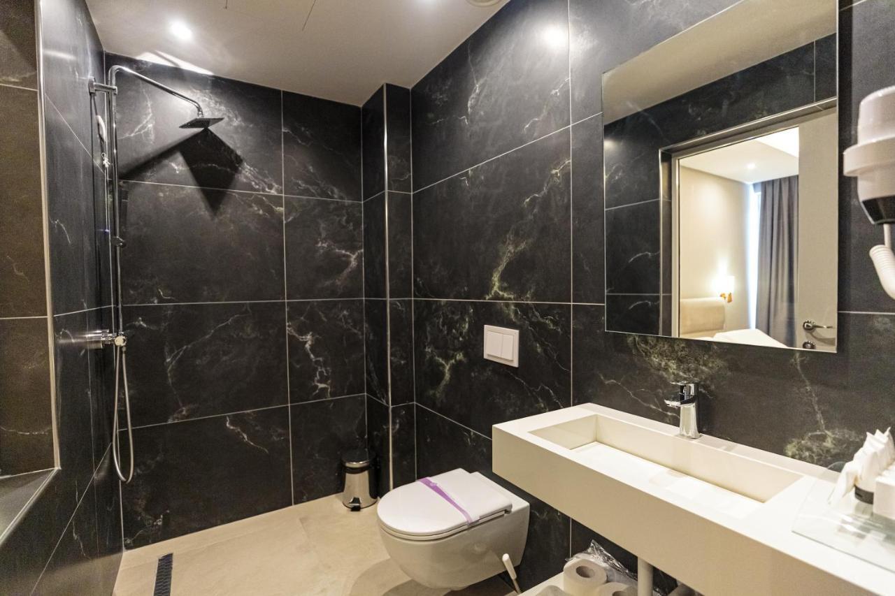 Hotel Real Vlorë Buitenkant foto