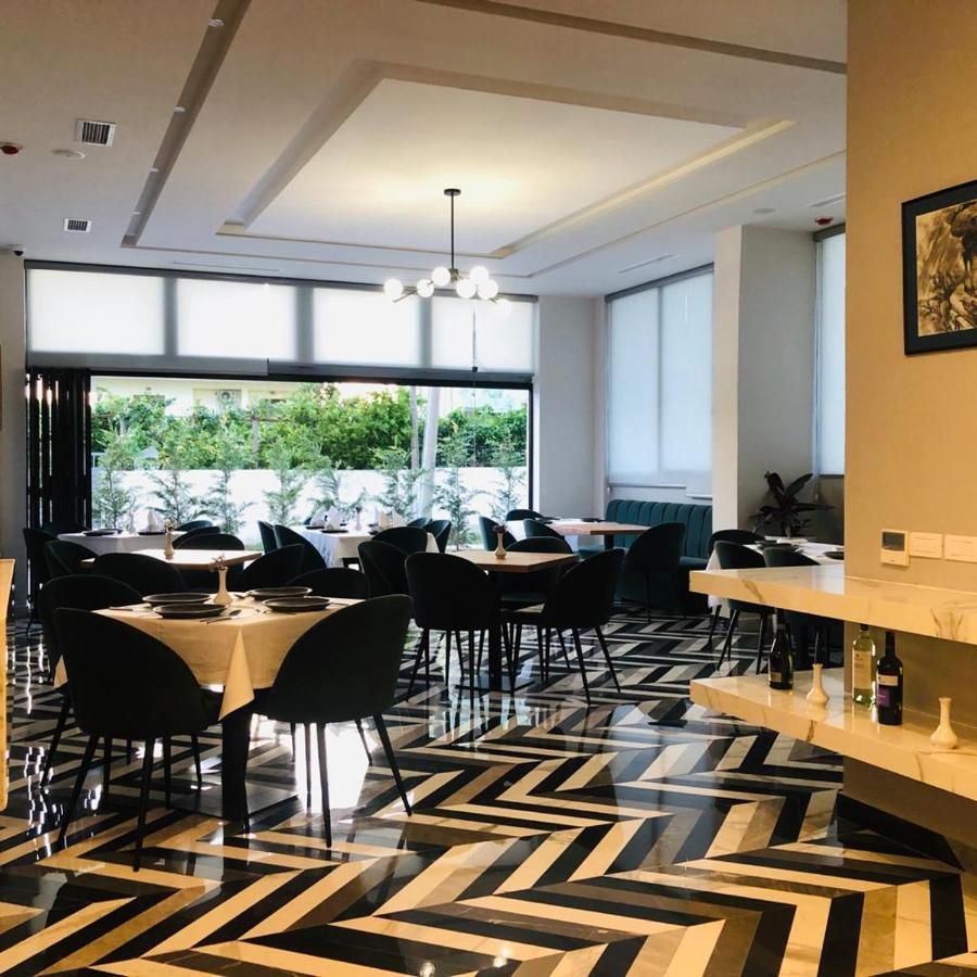 Hotel Real Vlorë Buitenkant foto